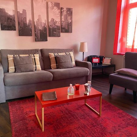 โลเฌร์ อา ลา มาดแลน Apartment ลามาเดอเลน ภายนอก รูปภาพ