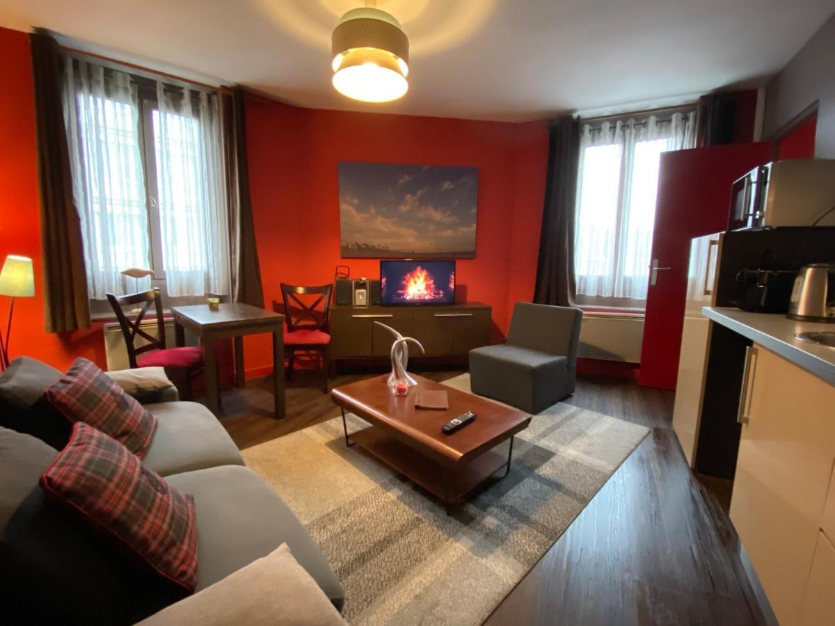 โลเฌร์ อา ลา มาดแลน Apartment ลามาเดอเลน ภายนอก รูปภาพ